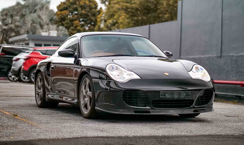 996 Turbo S front right.