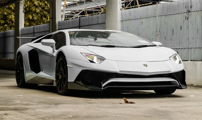 2013 Lamborghini Aventador LP700-4
